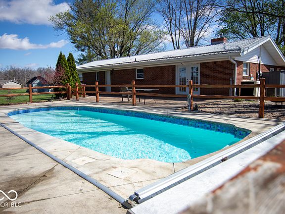 3rd image of 10018 N County Road 675 E