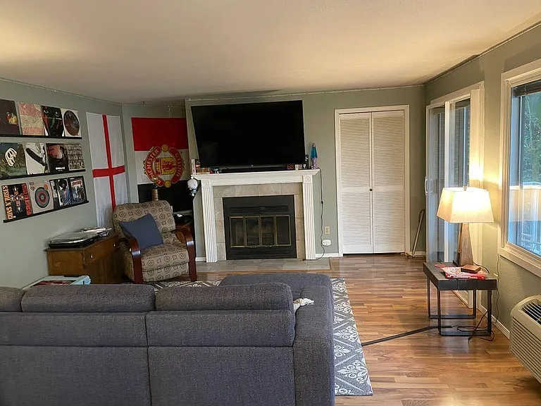 5201 22nd Ave NE #203 — Photo 9