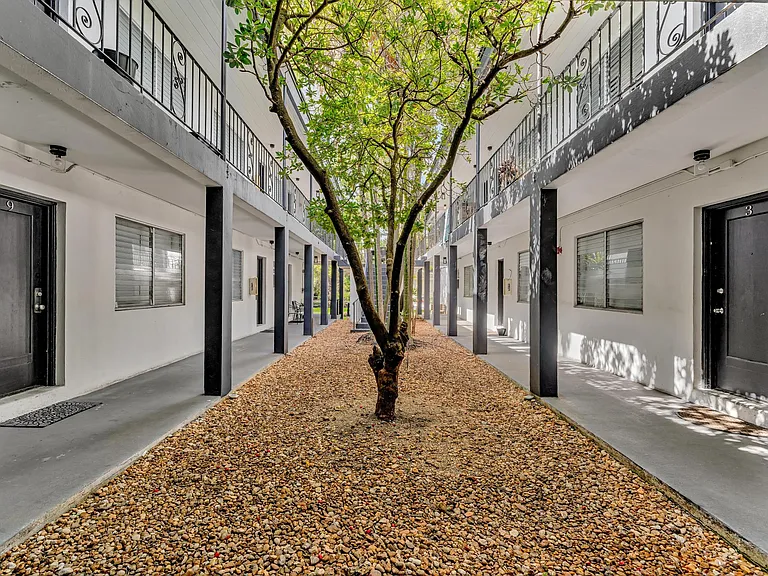 Bibo Riverfront — Photo 102