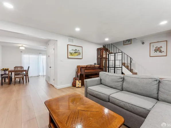 27788 Hummingbird Ct, Hayward, CA 94545