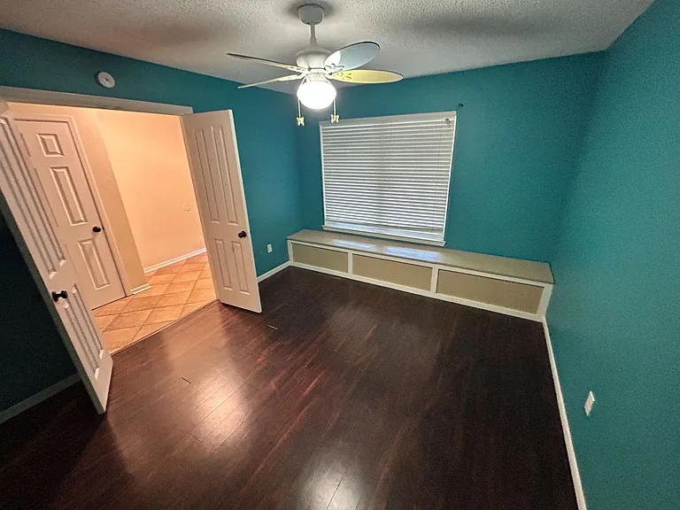 1605 Miranda Ave — Photo 6