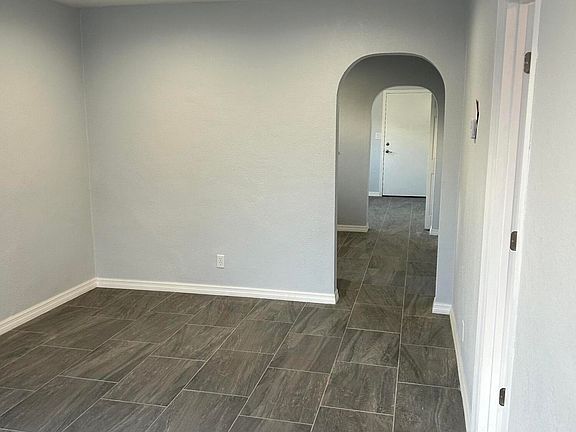 4th image of 352 Falby Ct