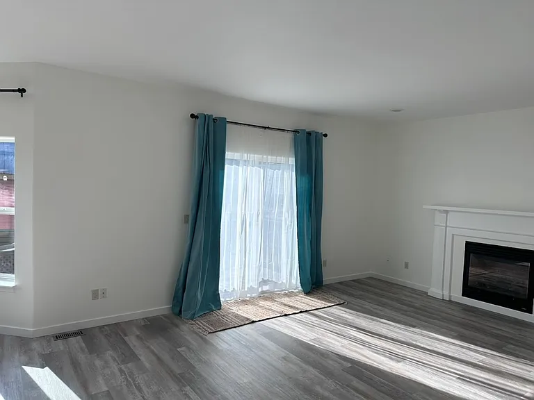 Cozy gas Fireplace