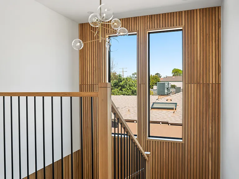 4425 Morse Ave — Photo 107