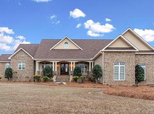 42 Claxton Rd, Hazlehurst, GA 31539