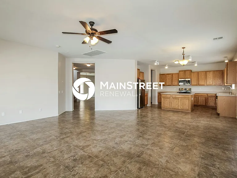 14765 N 141st Ln — Photo 4