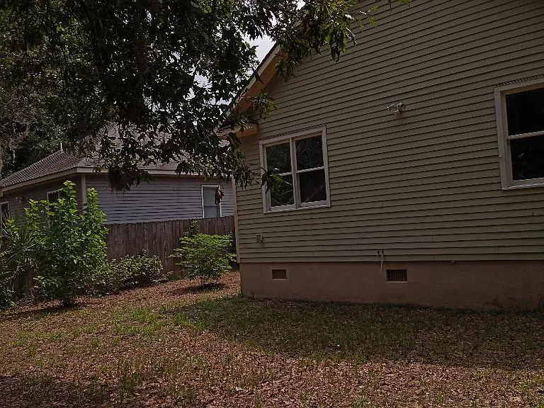 2009 Harden St — Photo 17