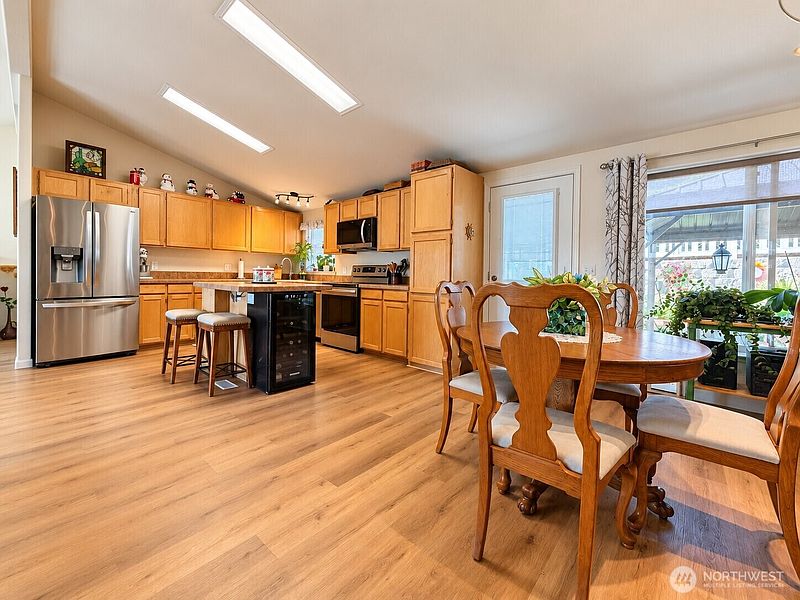 3rd image of 1206 Marble Street