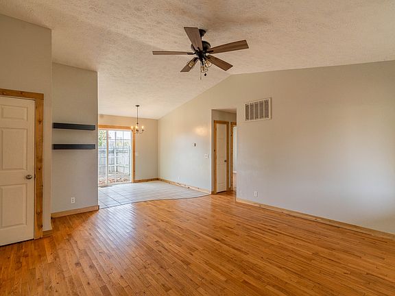 5th image of 337 S Hilltop Ave