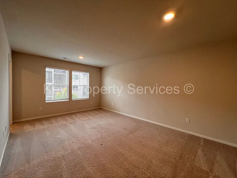 12609 NE 116th Way — Photo 11
