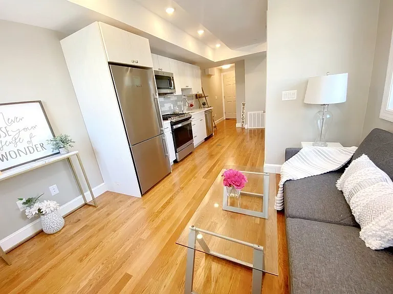 89 Prescott St #D — Photo 3