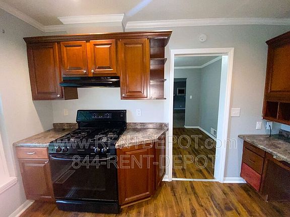 4th image of 112 S Lincoln Park Dr