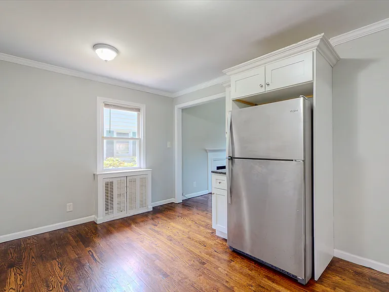 677 Garfield Ave — Photo 8