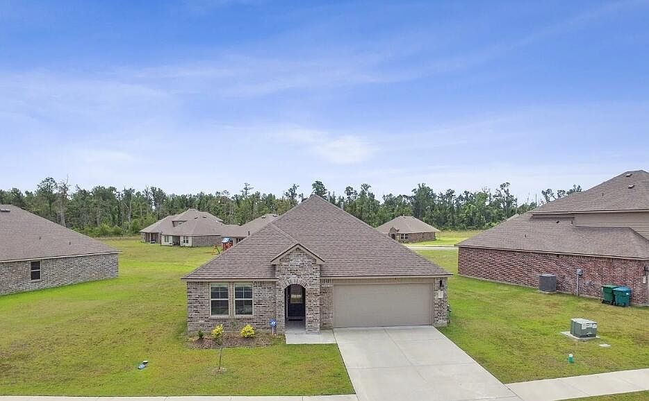 1st image of 772 Gold Finch Way