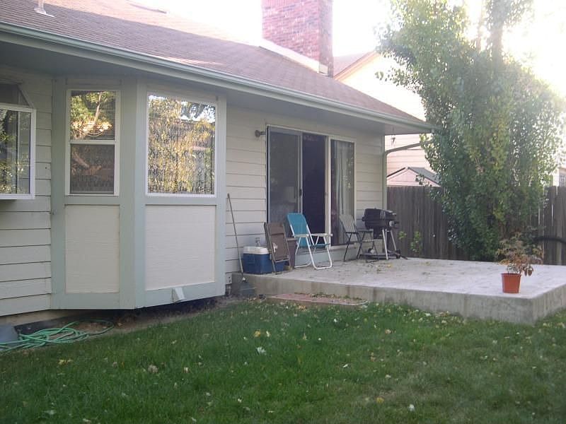 2nd image of 18985 Kelly Pl