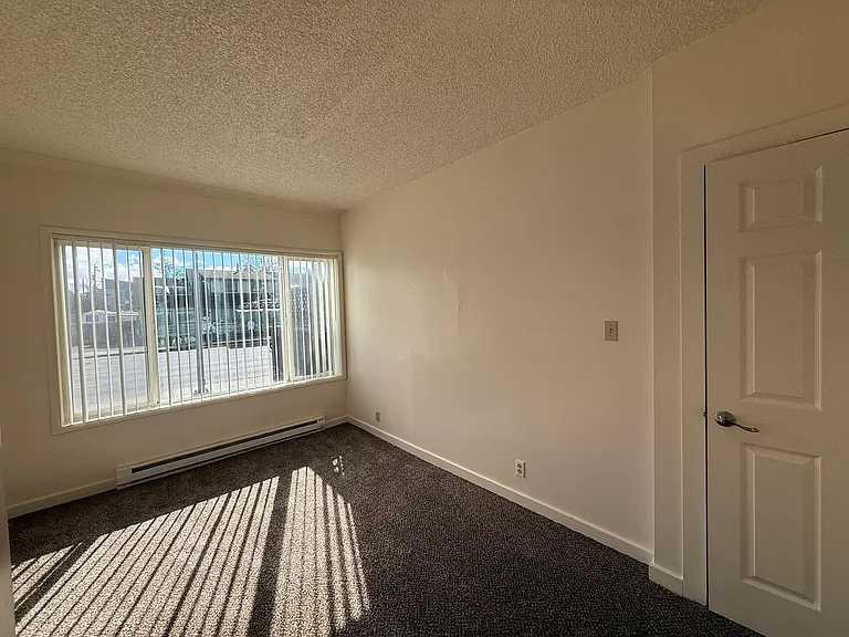 771 W 7th Ave — Photo 20