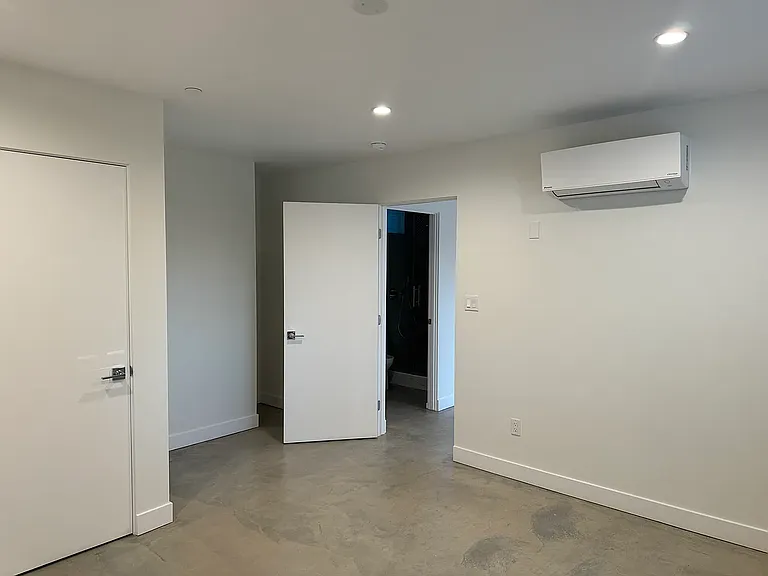 4576 Twining St #4576 — Photo 4