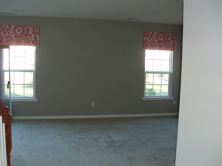 323 Michael Selby Dr — Photo 5