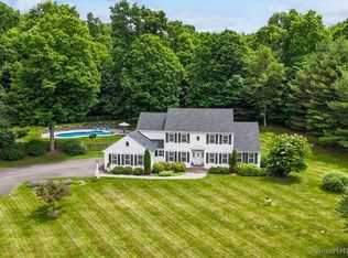 279 Coachmans Dr, Southbury, CT 06488