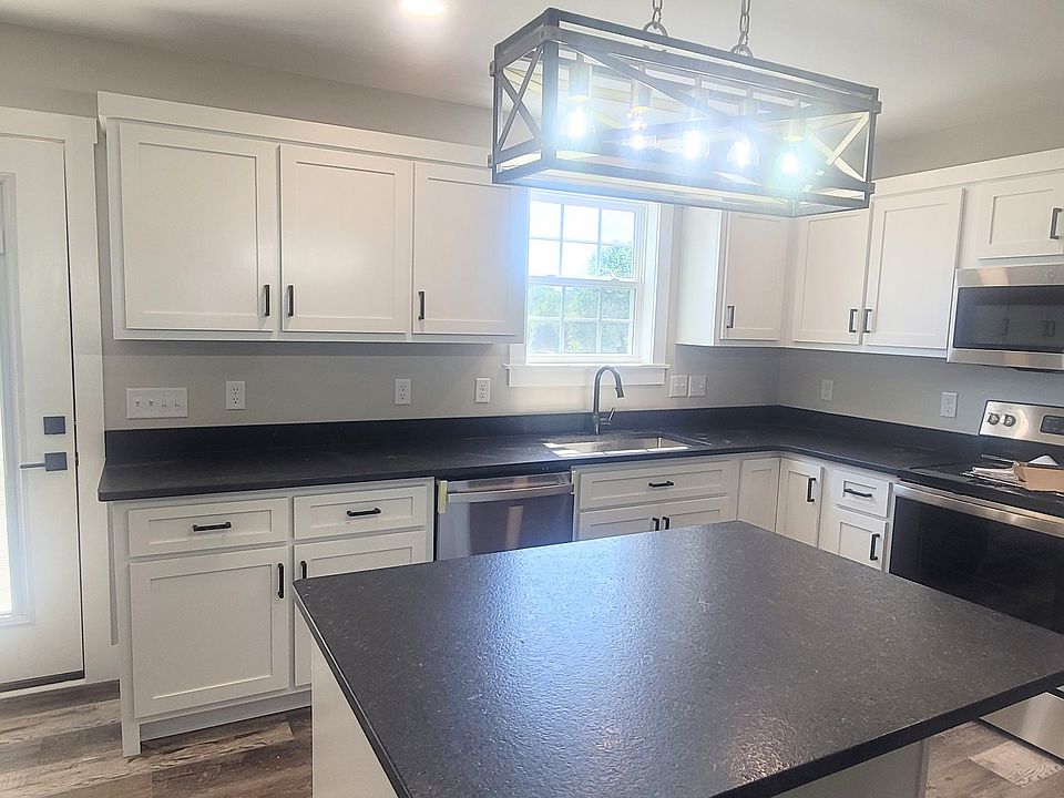 2nd image of 990 Miriah Dr