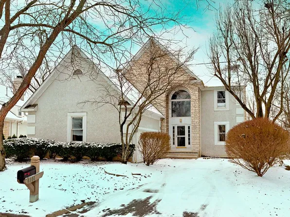 9800 Oxford Cir, Powell, OH 43065