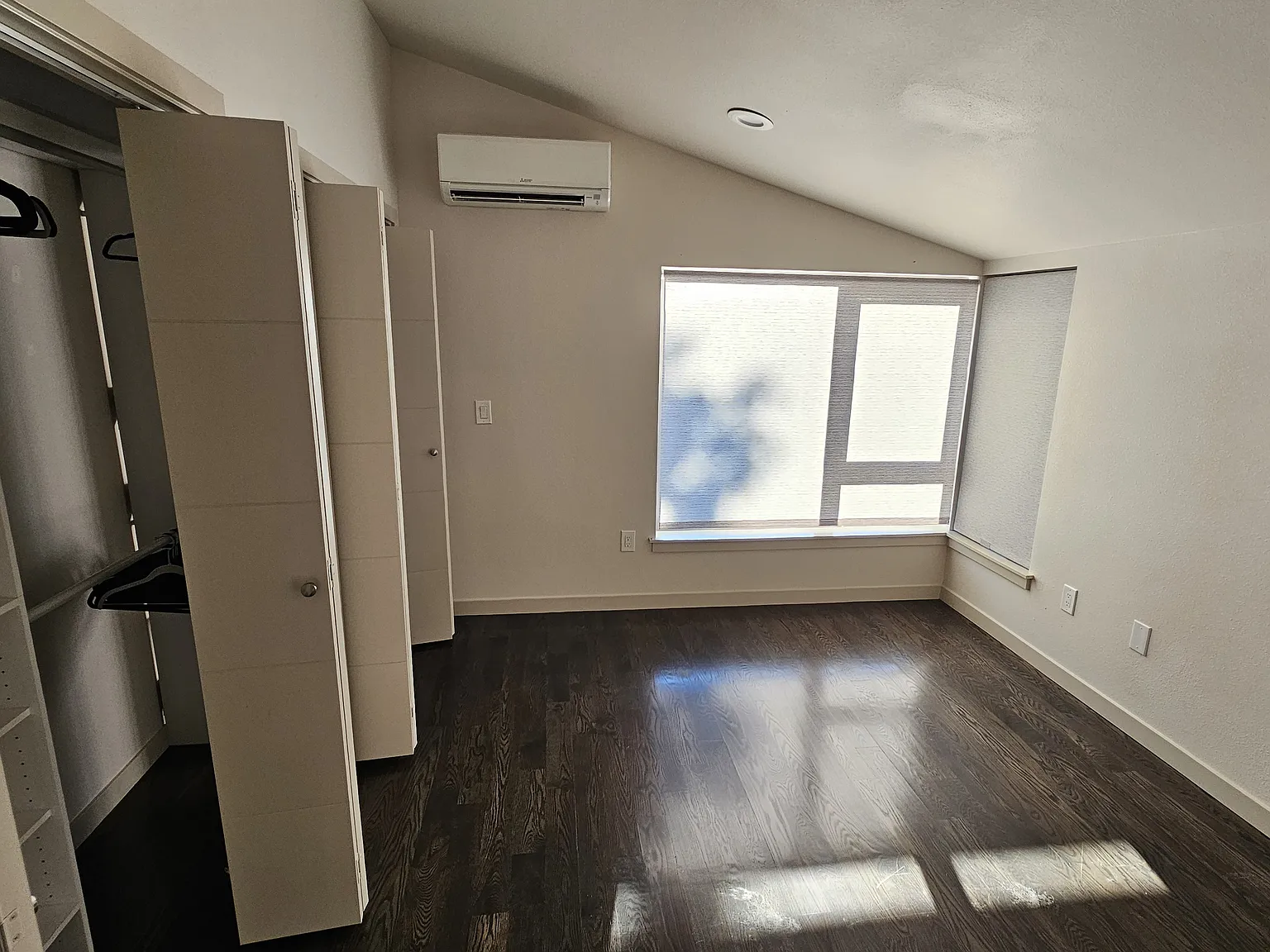 2 bed, 1080 sqft, $1,700 — Photo 1