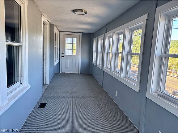 3rd image of 2258 Mogadore Rd