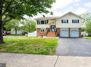 132 Hempstead Rd, Hamilton, NJ 08610