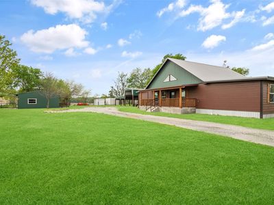821 E Saunders St, Trenton, TX, 75490