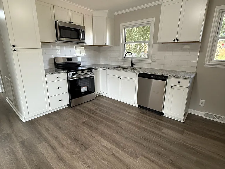 2629 Paula Dr — Photo 3
