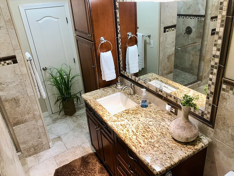 239 E Fountain Blvd #100 — Photo 16