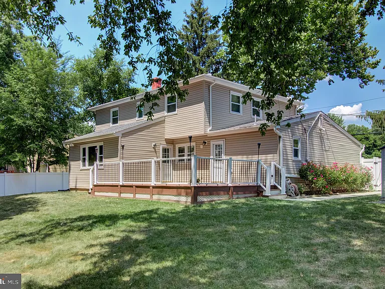 11 Whitemarsh Dr — Photo 6