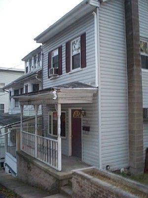 3rd image of 15 Beech St