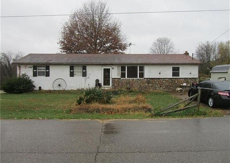 1st image of 150 Oak Dr