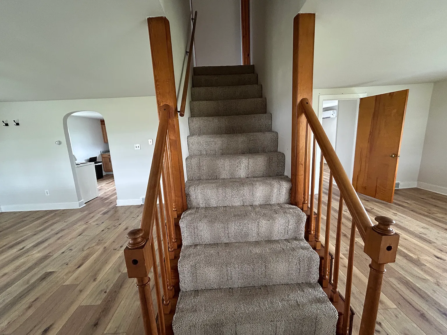 3 bed, 1299 sqft, $1,950 — Photo 4