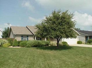301 N Maude Dr E, Rossville, IN 46065