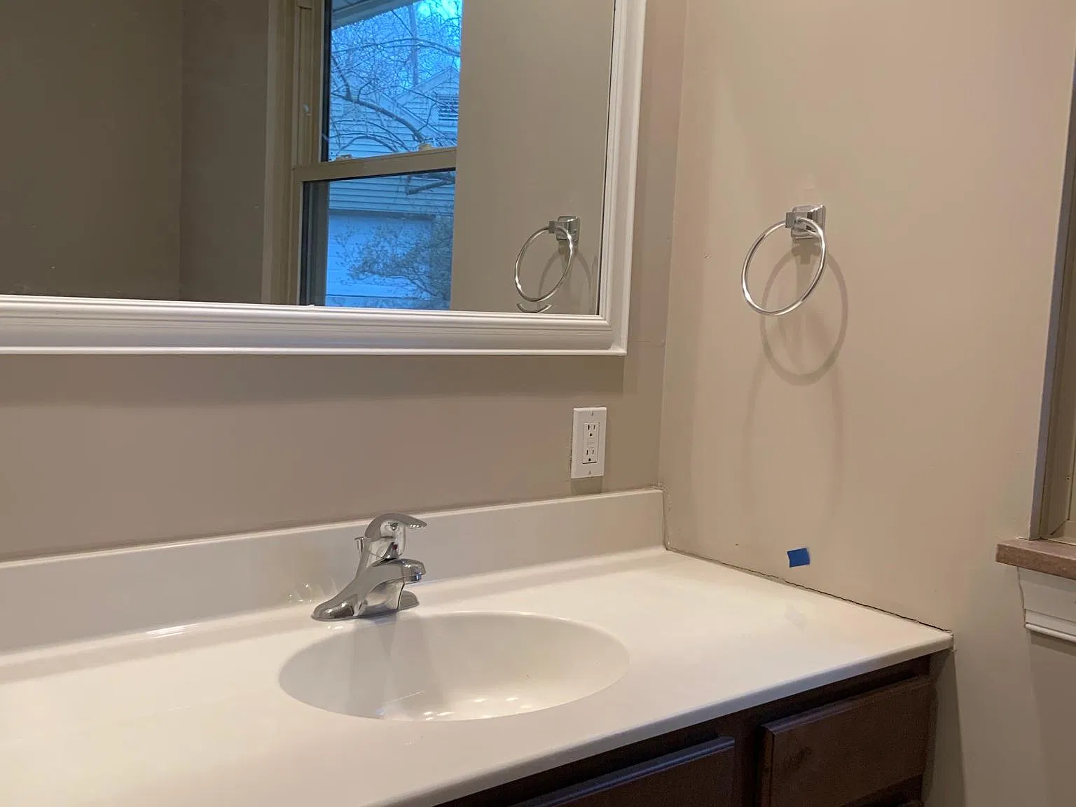 100 Canterbury Dr — Photo 4