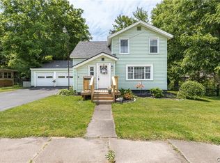 27 Volney St, Phoenix, NY 13135
