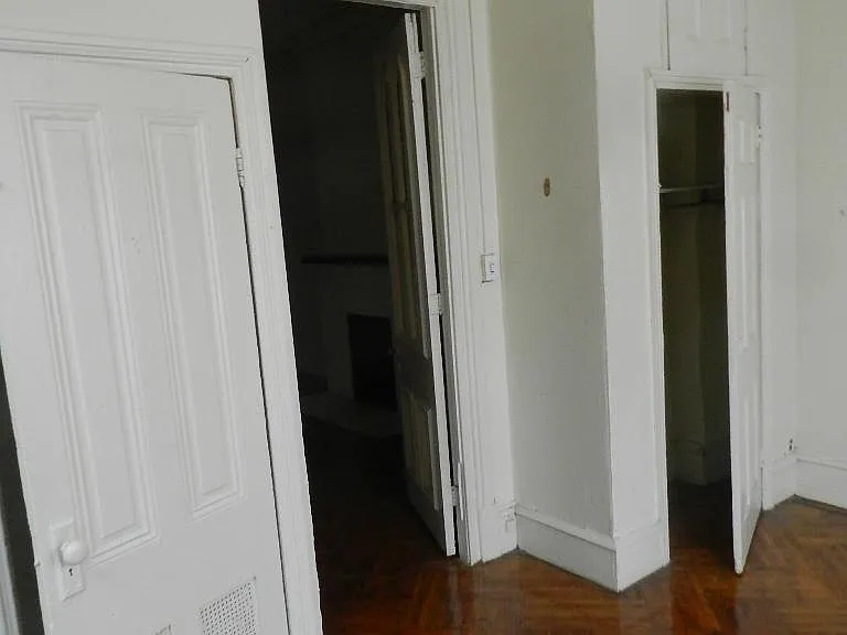 2118 Walnut St #2R — Photo 12