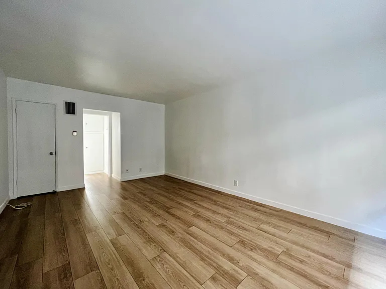 8277 W Fountain Ave #3 — Photo 4