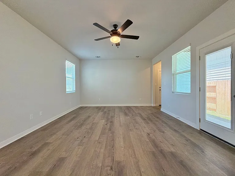 2235 Oscar Eli Way — Photo 11