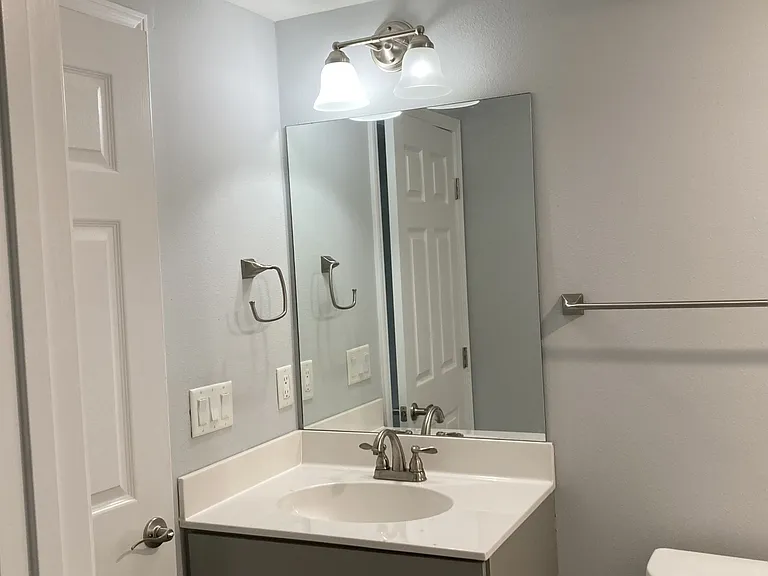 719 Cypress Dr — Photo 33