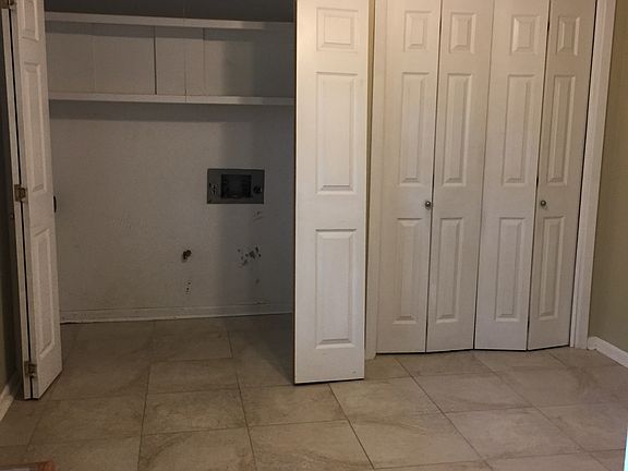 Laundry/pantry/office area