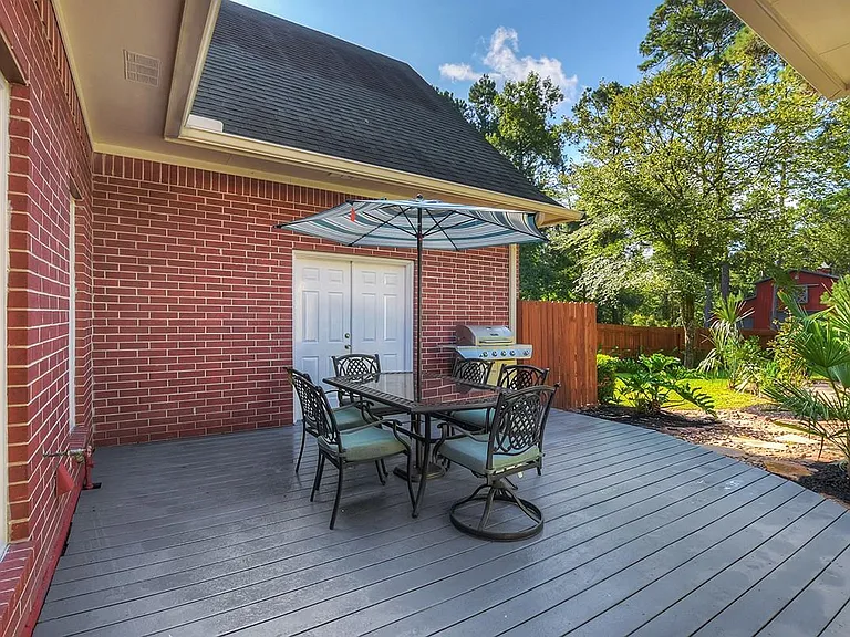 10819 Lake Windcrest — Photo 43