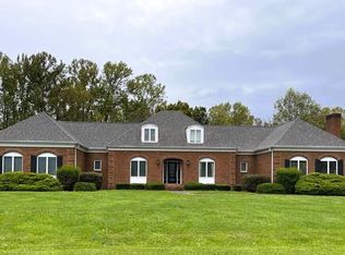 7071 Highfields Farm Trl, Roanoke, VA 24018