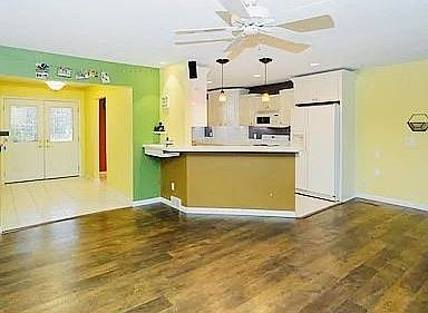 2nd image of 190 Moonwood Trl