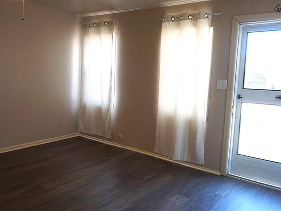 2nd image of 2931 Moffett Ave