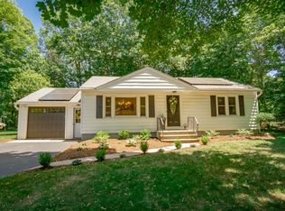 52 Charlton Rd, Ballston Lake, NY 12019