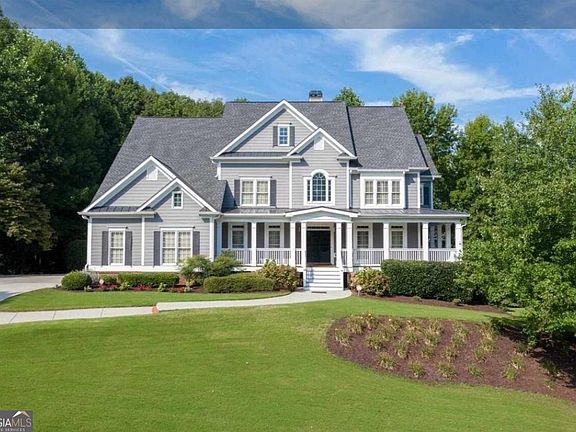 3rd image of 990 Chateau Forest Rd