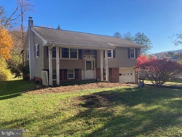 2nd image of 13 Hickory Dr